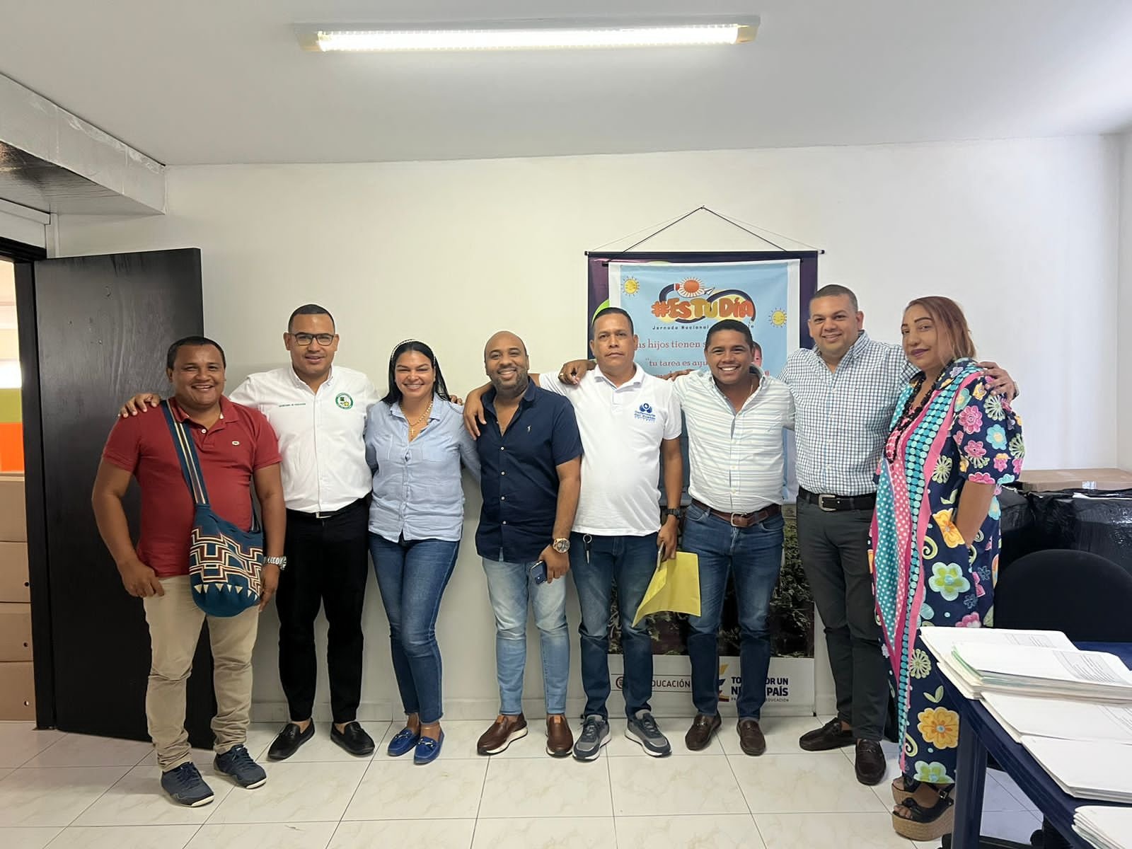 Sin embargo el gobierno departamental atendió las quejas y peticiones de los manifestantes, que exigen transporte escolar y también el mejoramiento de la canasta educativa y PAE.