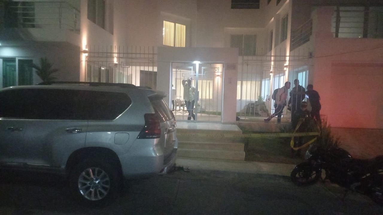 El ataque a tiros se registró en la noche del pasado lunes 10 de abril en su vivienda ubicada en el barrio José Antonio Galán de Riohacha.