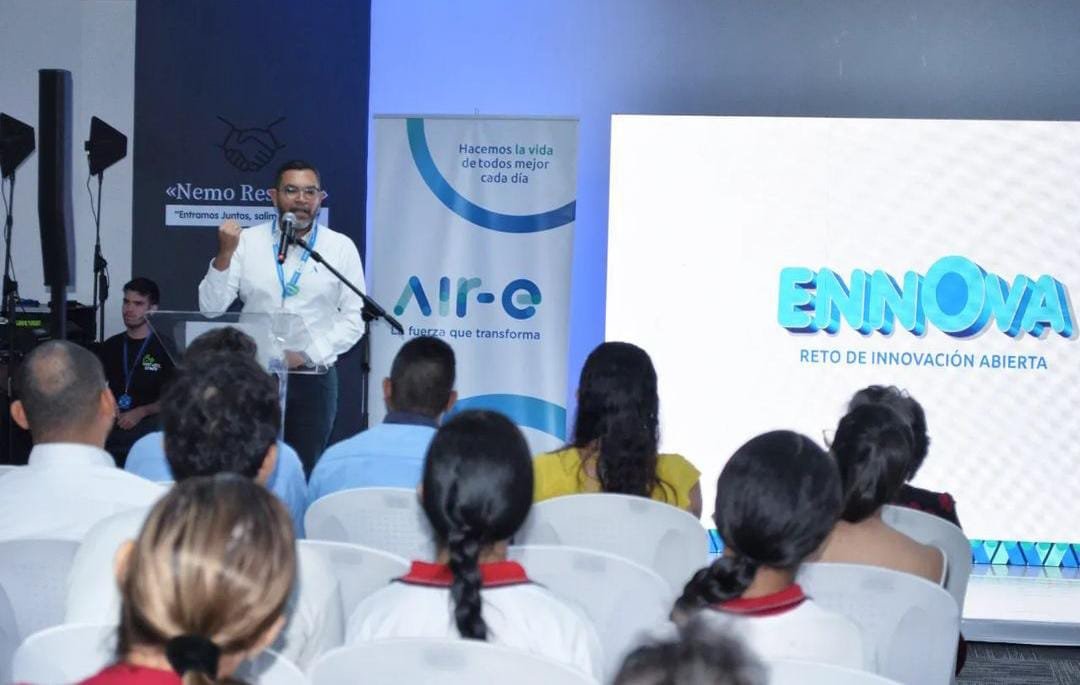 Víctor De Luque, Gerente de Valor Social Air-e