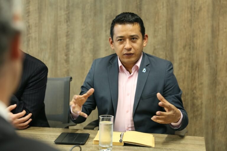 Arturo Luna Tapia, Ministro de Ciencia, Tecnología e Innovación.
