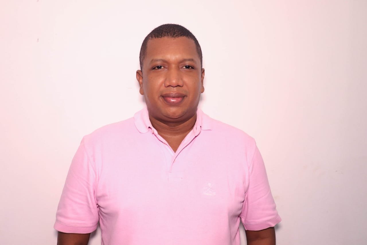 Ronald Neil Pérez Ojeda, Director de Contratación