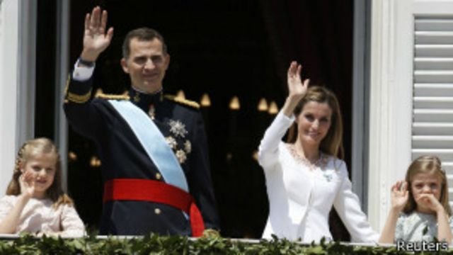 Los Reyes Felipe y Letizia y sus hijas la Princesa Leonor y la Infanta Sofía.