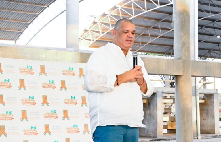 Carlos Arturo Robles Julio, rector de la Universidad de La Guajira.