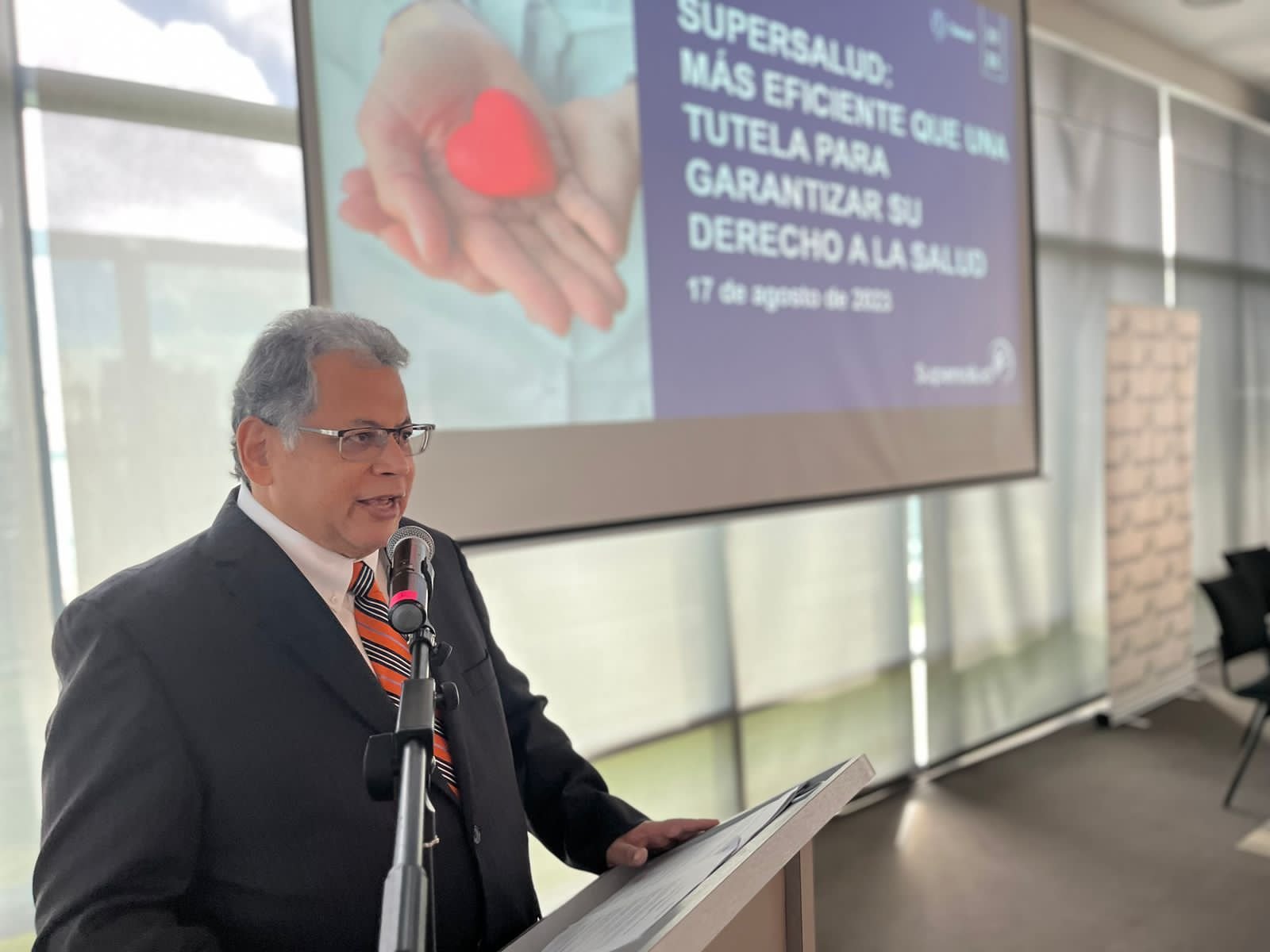 Ulahy Beltrán López, Superintendente Nacional de Salud,