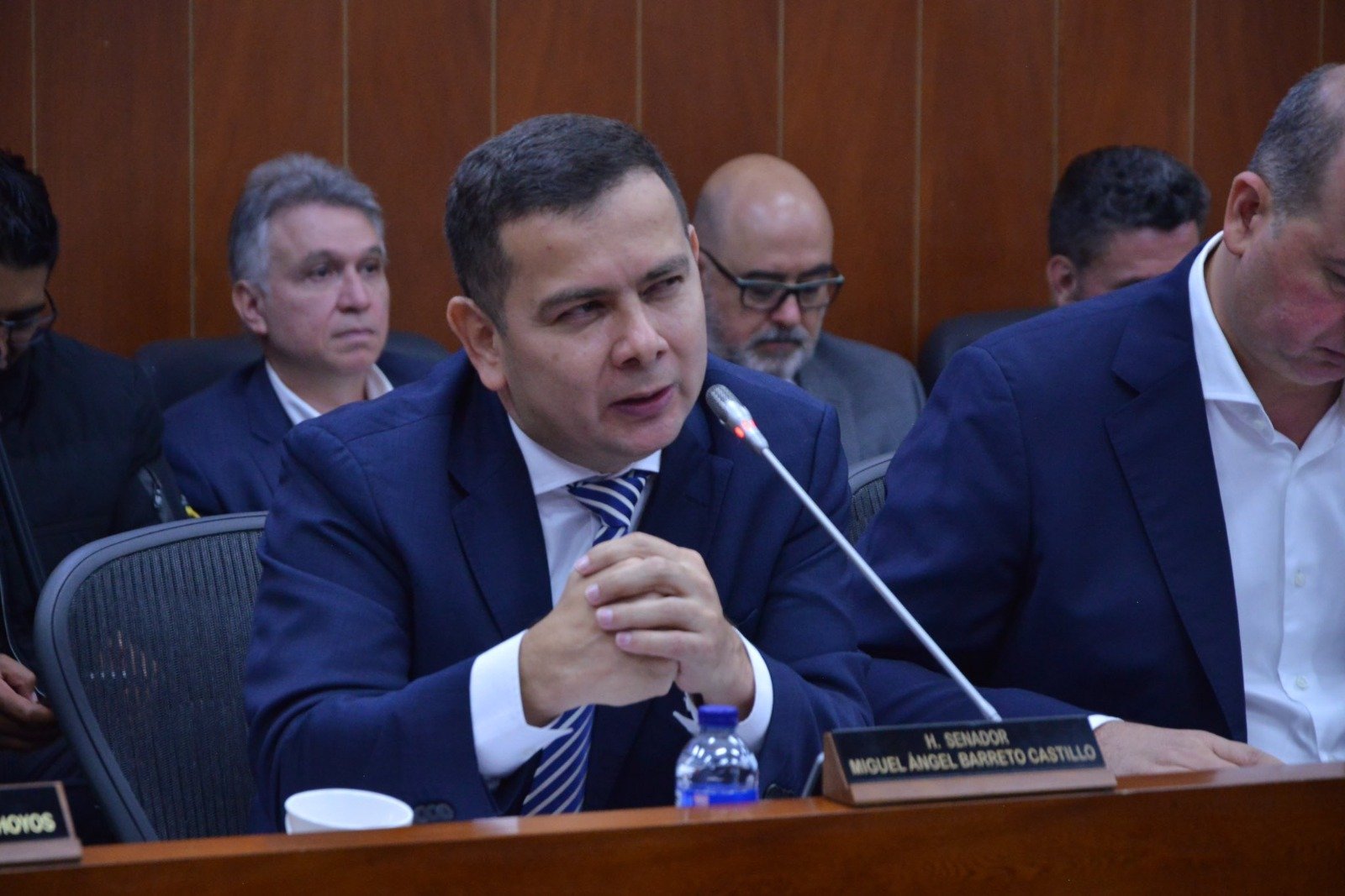 Senador Miguel Ángel Barreto, citante del debate en la Comisión Quinta del Senado.