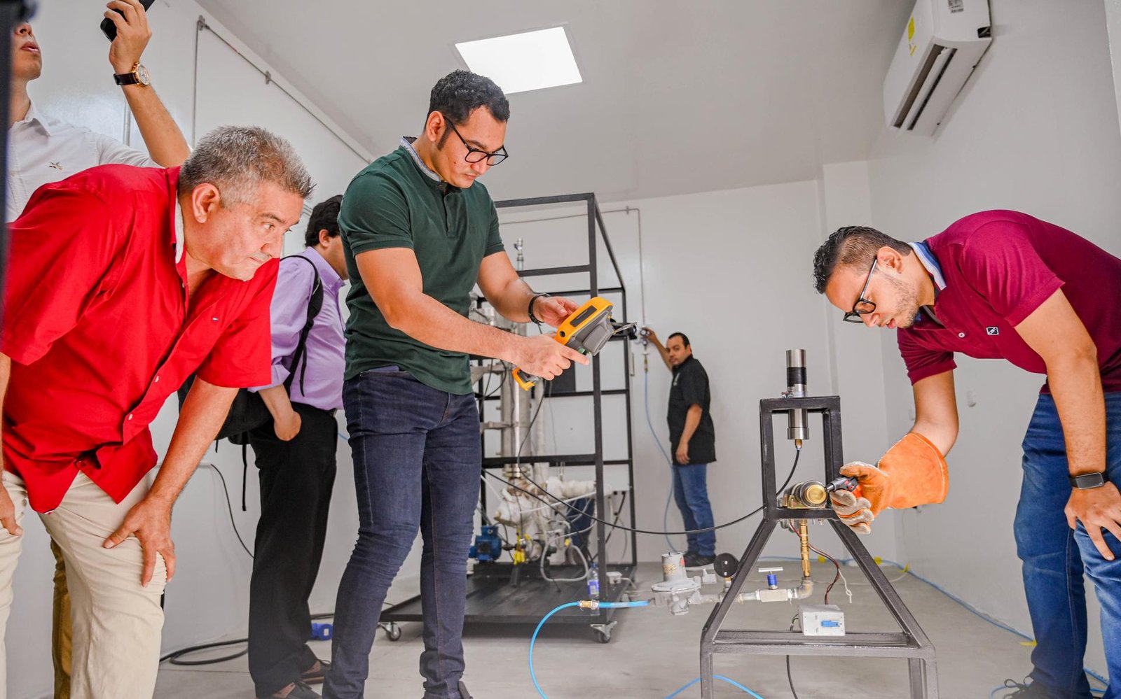 La Planta Piloto Power To Gas contribuye a la formación de jóvenes en la producción de energías limpias en La Guajira.