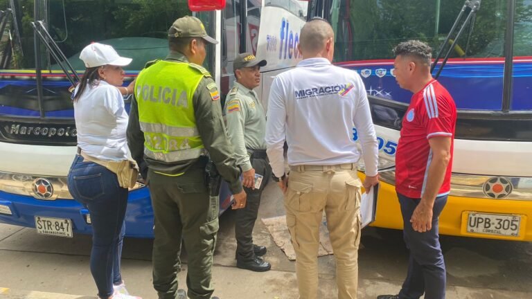 Policía Nacional realizó la campaña ‘No dejes que tu patrimonio cultural se fugue’ en Maicao