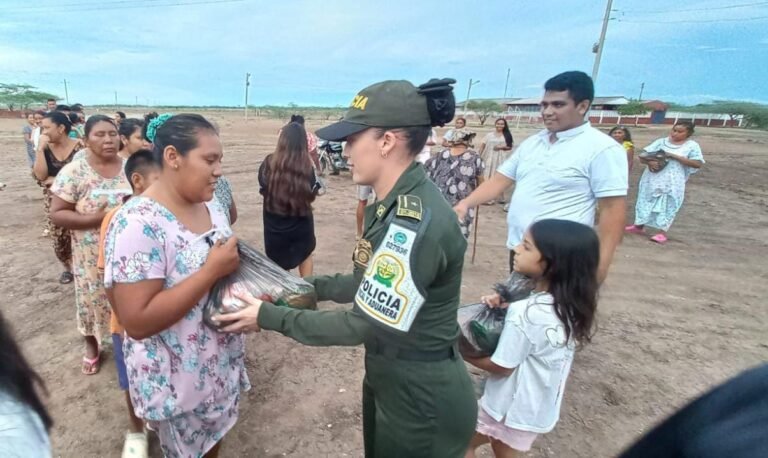 Polfa de La Guajira entregó ayudas humanitarias en la comunidad indígena de Cucurumana, en Riohacha