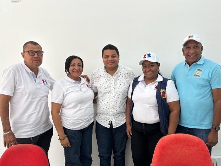 Funcionarios del sindicato de la alcaldía de Riohacha se reunieron con alcalde electo Genaro Redondo Choles