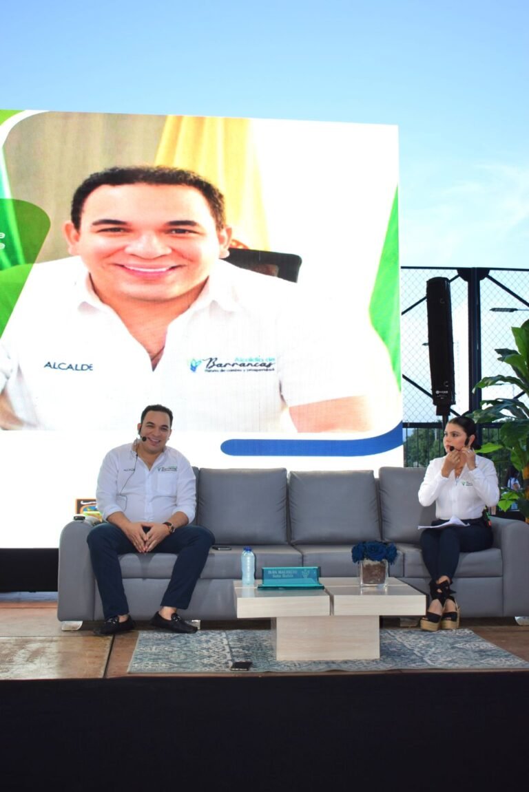 Alcalde de Barrancas, Iván Mauricio Soto, realizó ultima audiencia pública de rendición de cuentas