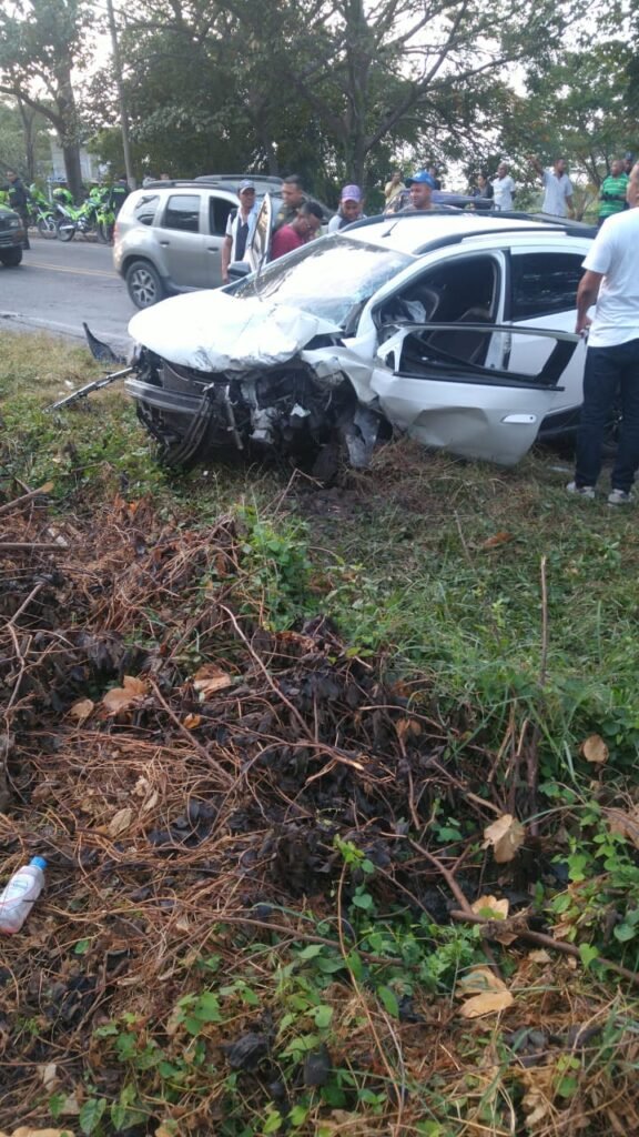 Trágico accidente en Distracción deja dos muertos y cinco heridos
