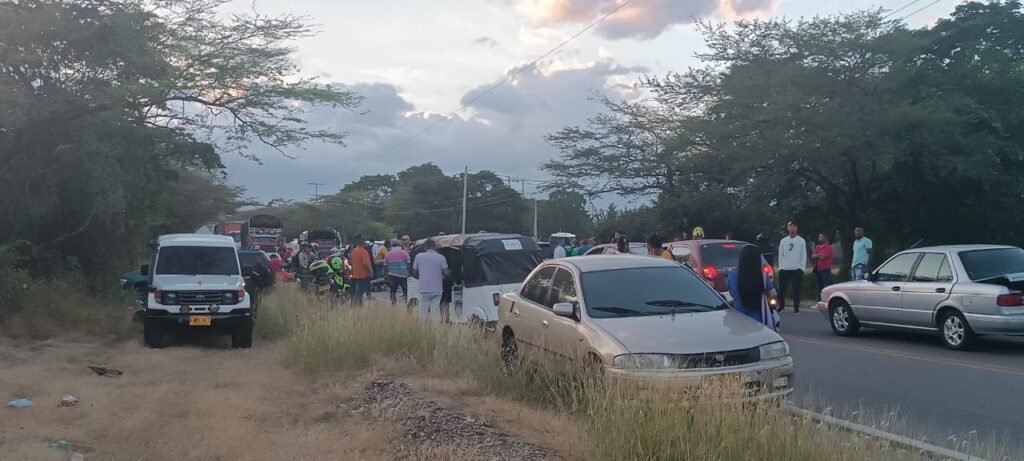 Protestas por falta de pago: Bloqueos en vías de La Guajira