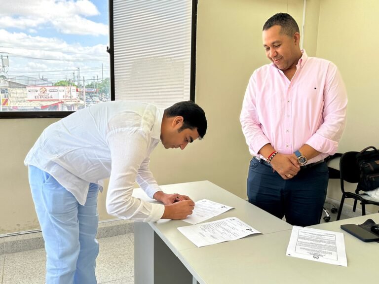 Carlos David Ávila Zabaleta, nuevo Registrador Especial de Riohacha