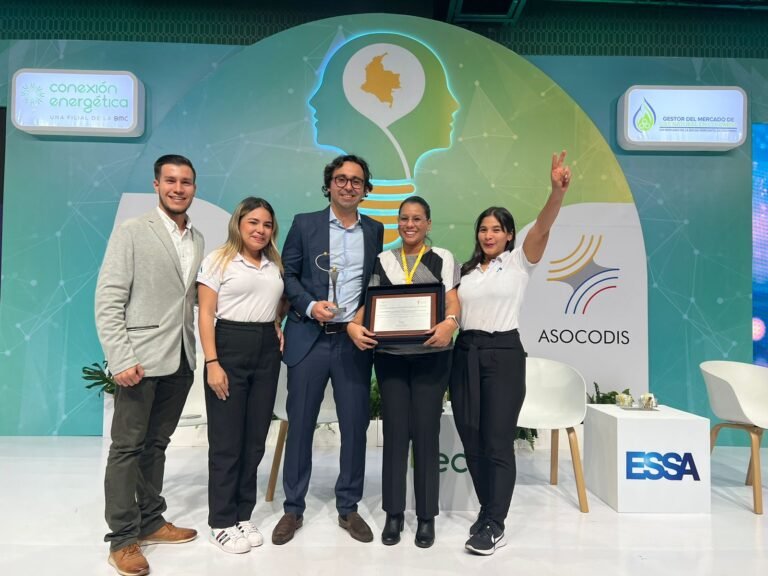 Asocodis entregó premio nacional a Air-e por investigación y desarrollo del sector eléctrico