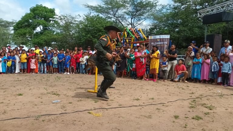 Policía Nacional realizó una feria de inclusión social celebrada en área rural de Riohacha