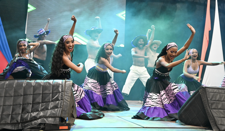 Bajo el lema academia, cultura, arte y deporte se celebró la Semana Cultural en Uniguajira