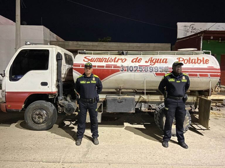 En rápida acción policial recuperan carrotanque de agua robado en atraco