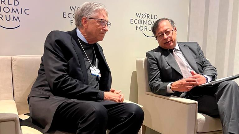 Impulsar inteligencia artificial en Colombia con base en energías limpias, tema del encuentro del presidente Petro y Bill Gates