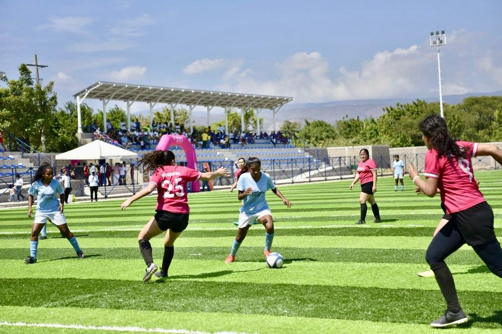 250 mujeres hacen equipo en una nueva edición del torneo “Jóvenes Talentos Cerrejón”