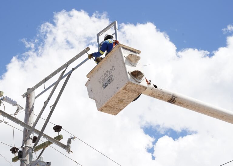 Air-e instalará banco de reguladores que beneficia a usuarios de Hatonuevo y Barrancas