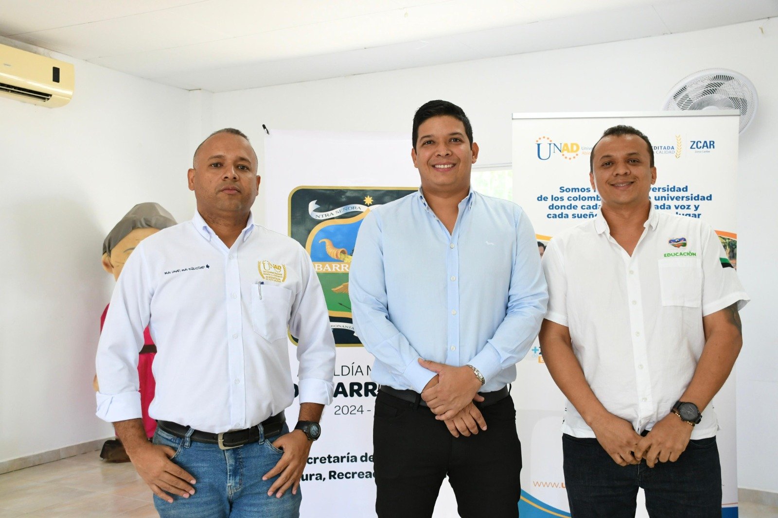 En Barrancas se matriculan 235 profesionales en especializaciones y maestrías totalmente gratis en convenio con la alcaldía municipal y la UNAD