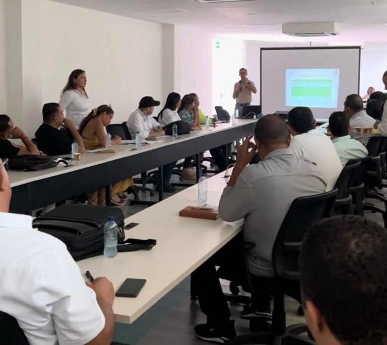 Convocatoria para el desarrollo y seguridad vial en La Guajira: compromiso del gobernador Jairo Aguilar