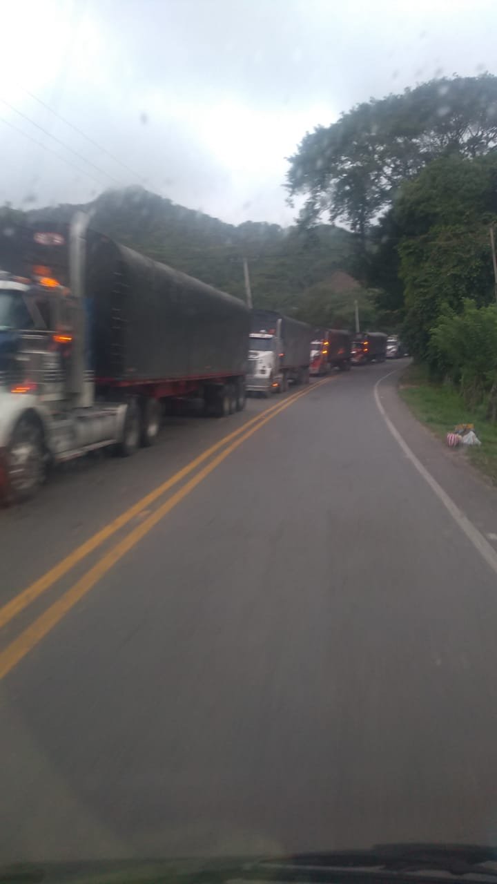 Protestas en Palomino por recurrentes cortes de electricidad bloquearon la Troncal del Caribe