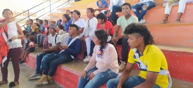 58 desplazados huyen de los combates en Contadero hacia Riohacha