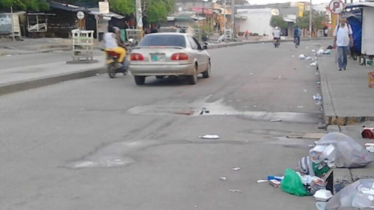 Comerciante expolicía asesinado y su familia herida en ataque en Riohacha
