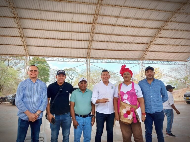 Resguardo indígena Nuevo Espinal entregó reconocimiento a Corpoguajira