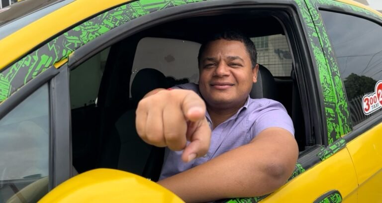 Alcalde de Riohacha, Genaro Redondo, fue taxista por un día para estar más cerca de la gente