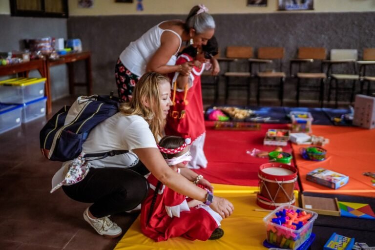 Ministerio de educación nacional realizó entrega de dotación de material pedagógico a establecimientos educativos oficiales rurales en Uribia