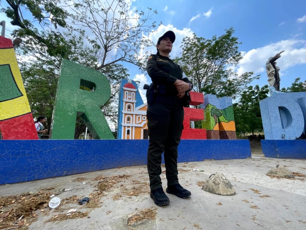 Mujer Policía | Su incansable búsqueda por la verdad y la protección de los más vulnerables