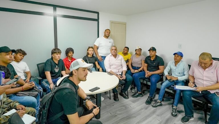 En asamblea permanente estudiantes de Uniguajira: esperan que Distrito y Gobernación cumplan los compromisos en seguridad y movilidad