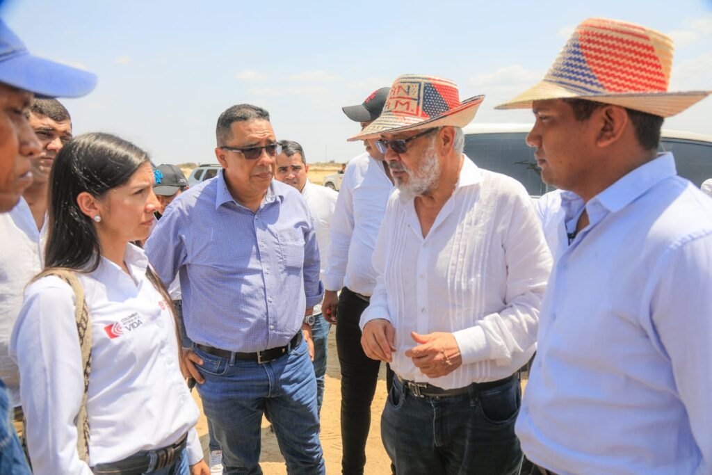 Ministro de Comerio, Germán Umaña