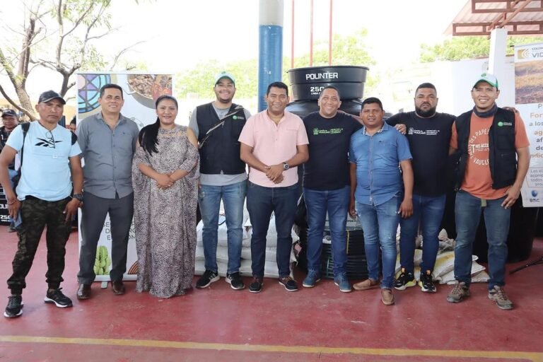 Alcalde de Maicao, Miguel Felipe Aragón, entregó 91 kits agrícolas a campesinos
