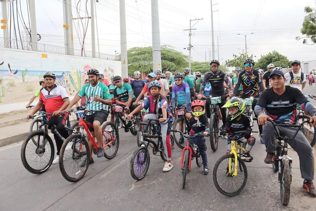 Alcalde Miguel Felipe Aragón lideró 'la Primera Clásica San José' de ciclismo