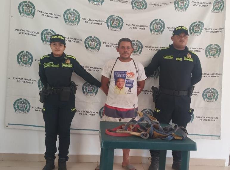 Policía los detuvo vendiendo drogas y por reconexión ilegal