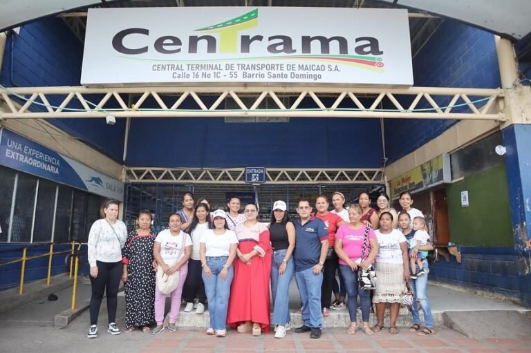Gestoras Sociales de Maicao realizaron entrega de bonos para beneficiar a población migrante