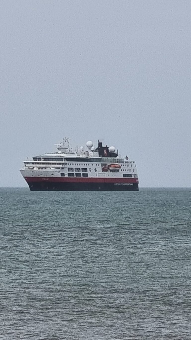 Autoridades brindan seguridad y acompañamiento al tercer crucero que arribó a La Guajira