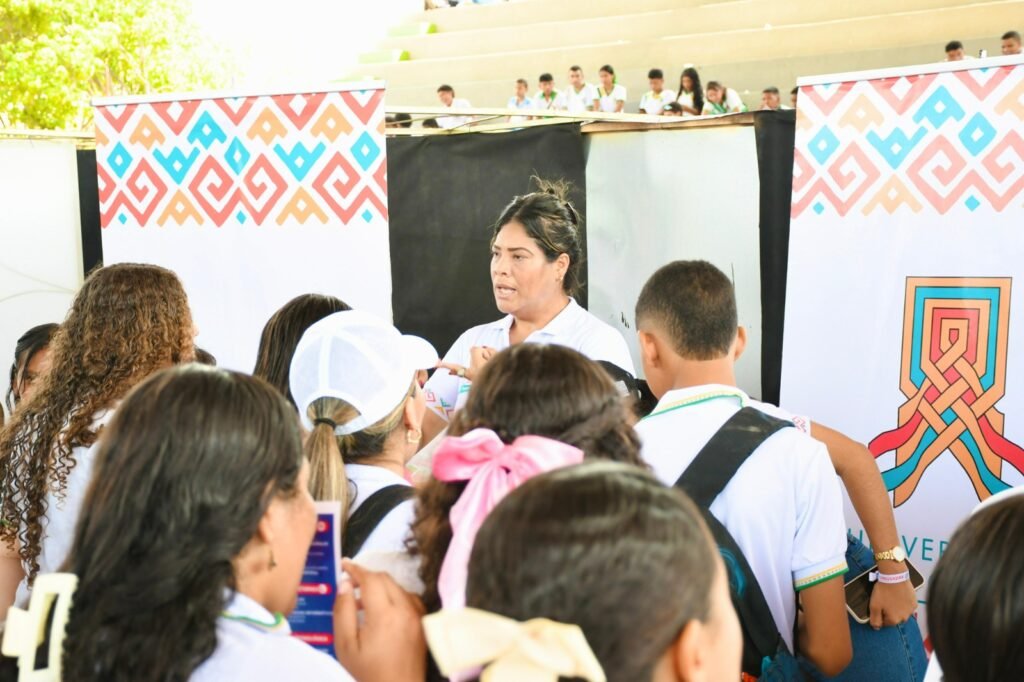 Alcaldía de Barrancas realizó feria universitaria denominada 'Orienta Tu Futuro'