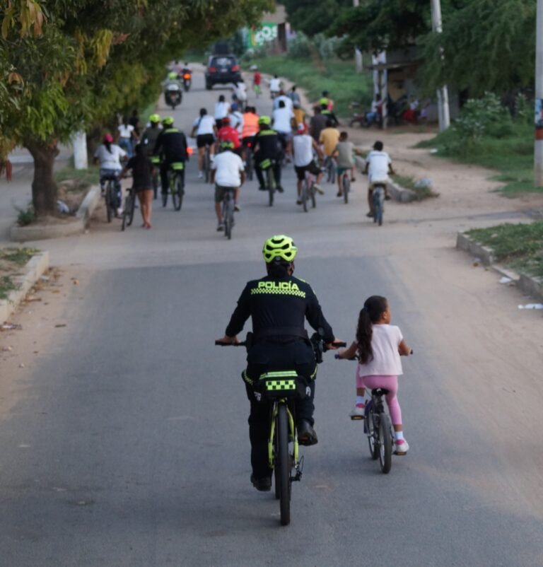 Policía Nacional fomentó la convivencia con ‘cicloruta’ en Riohacha