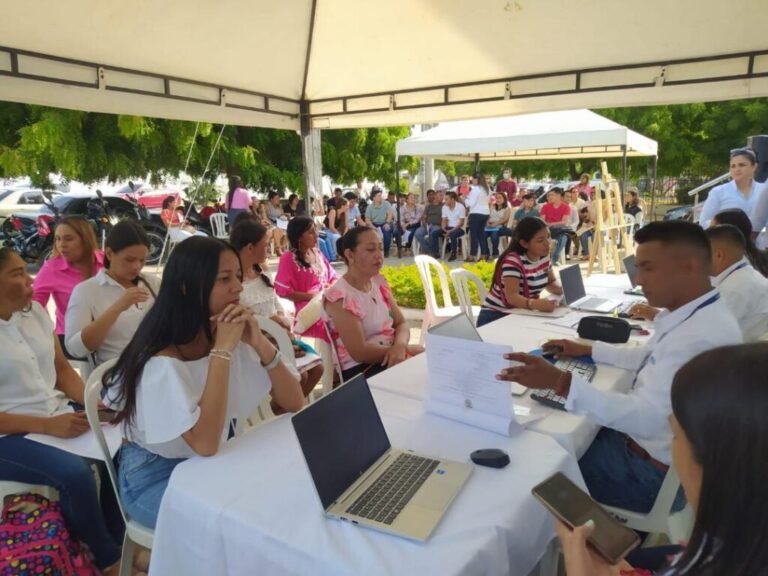 Gran feria de empleo y servicios en La Guajira