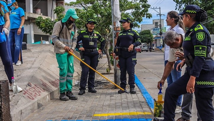 Adelantaron jornada de limpieza y embellecimiento en la carrera 6A con calle 10 de Riohacha
