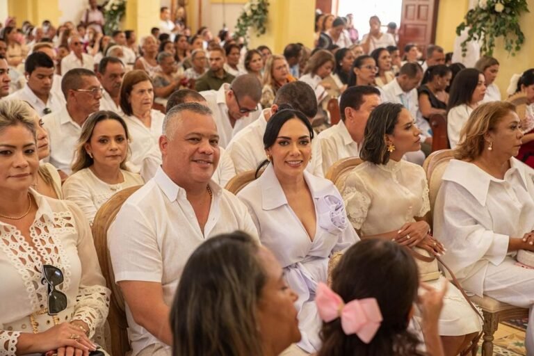 Alcalde de San Juan del Cesar, Enrique Camilo Urbina, realizó reconocimiento a distintas personalidades de La Guajira