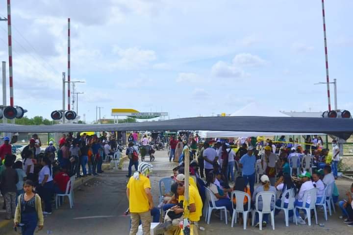 Aumentó bloqueo contra air-e en 4 vías Uribia y Maicao