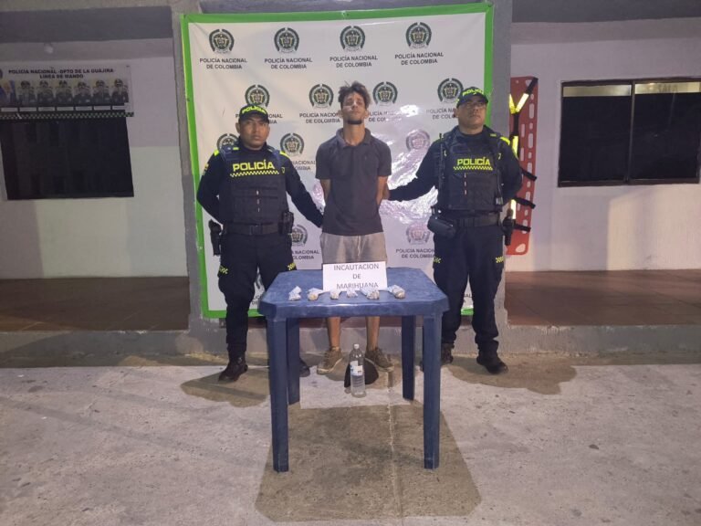 Llevaba 170 cigarrillos de marihuana y tiró el bolso para no ser arrestado