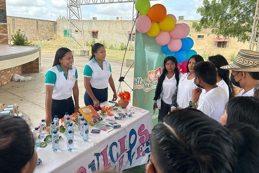 En Uribia realizaron feria para ofertar servicios amigables a estudiantes de la zona rural y urbana