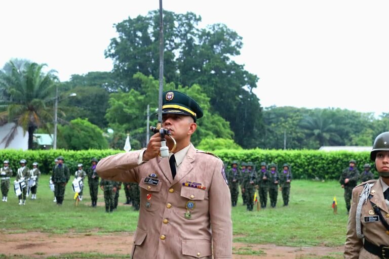 comandante de Acción Integral