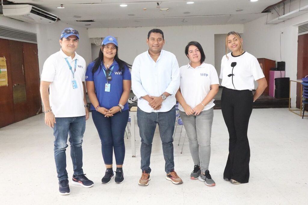 Encuentro en Maicao entre las autoridades municipales y funcionarios del Programa Mundial de Alimentos